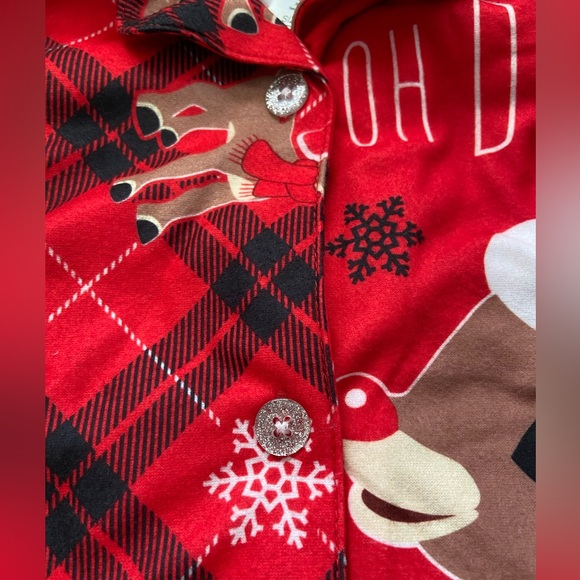 Rudolph Girl's Plaid 'Oh Deer' Button Down Flannel Christmas Pajama Set - Picture 6 of 10